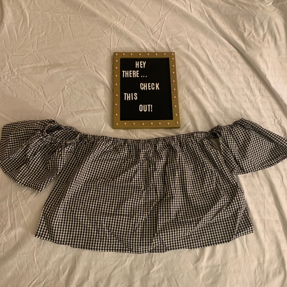 Forever 21 Black and White Cropped Plaid B…